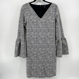Banana Republic Women’s Sheath Dress Black White Tweed Bell Sleeve V Neck S